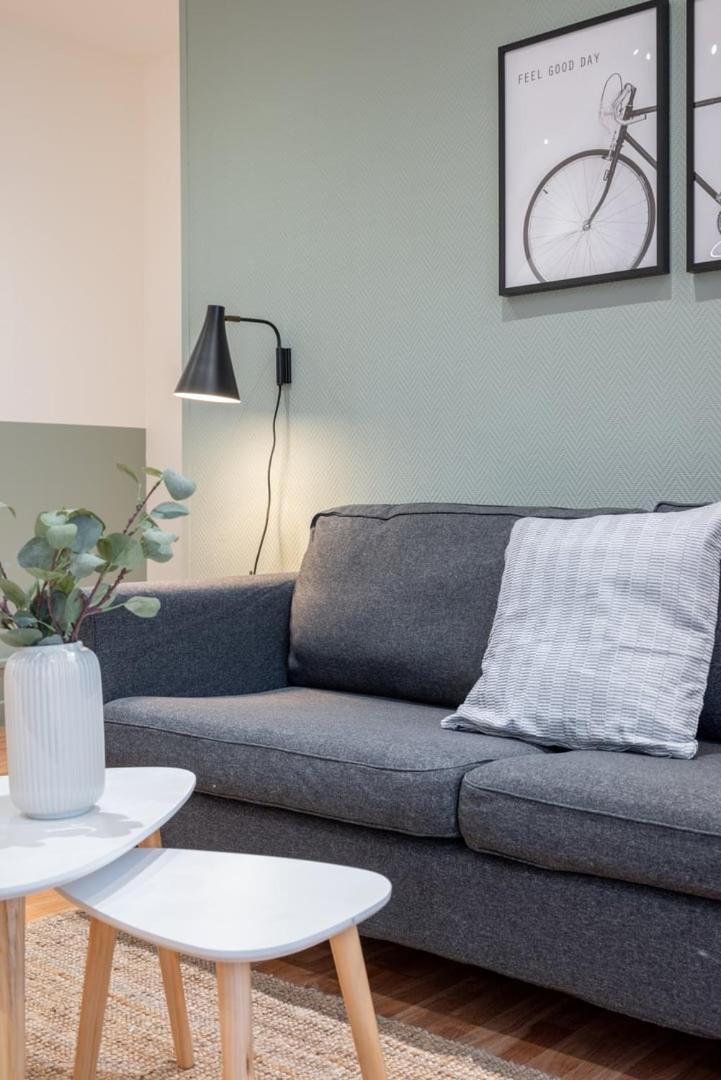 Apartment For 4 In Front Of Lille Flandres Station Buitenkant foto